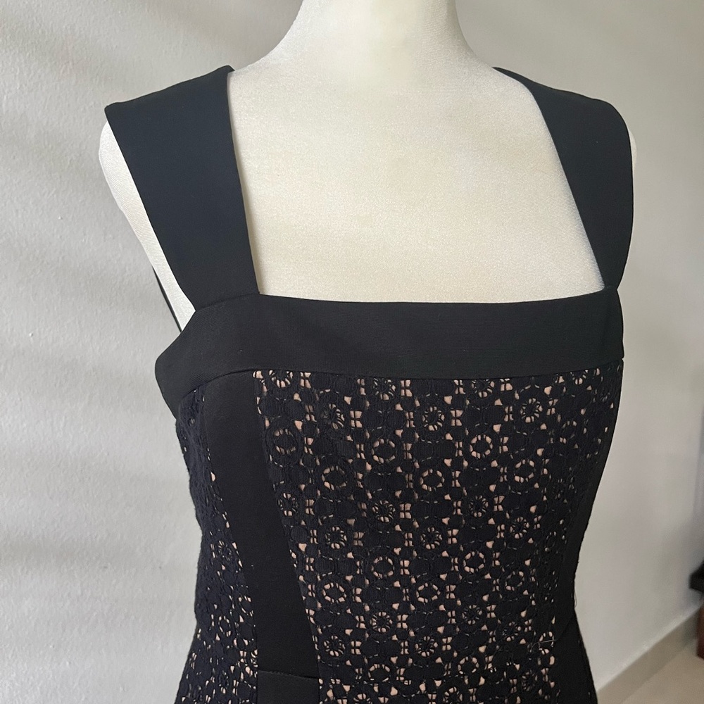 BCBG Noelle Dress, short, sleeveless, black/nude, Sz 8 - Picture 2 of 9